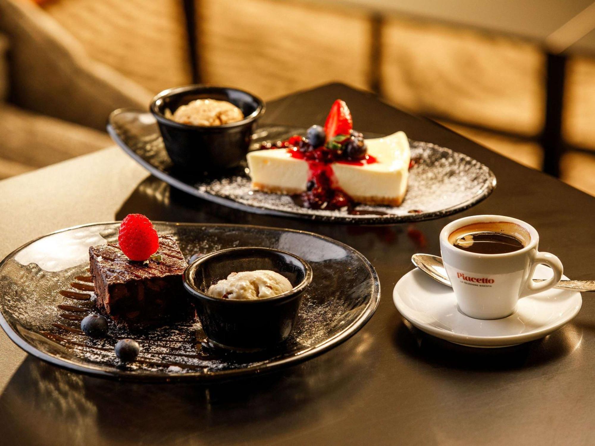 Mercure Cardiff North Hotel Экстерьер фото