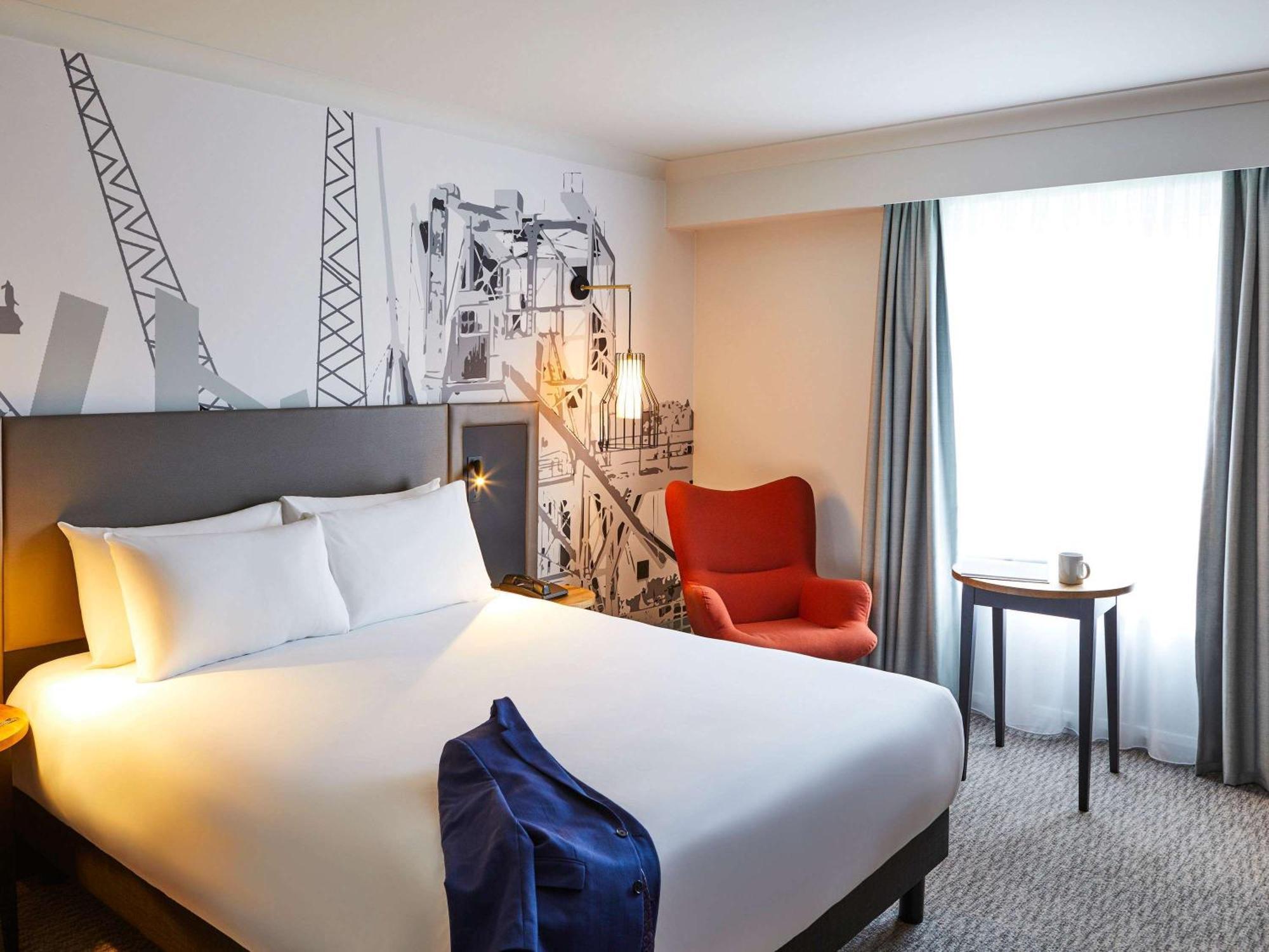 Mercure Cardiff North Hotel Экстерьер фото