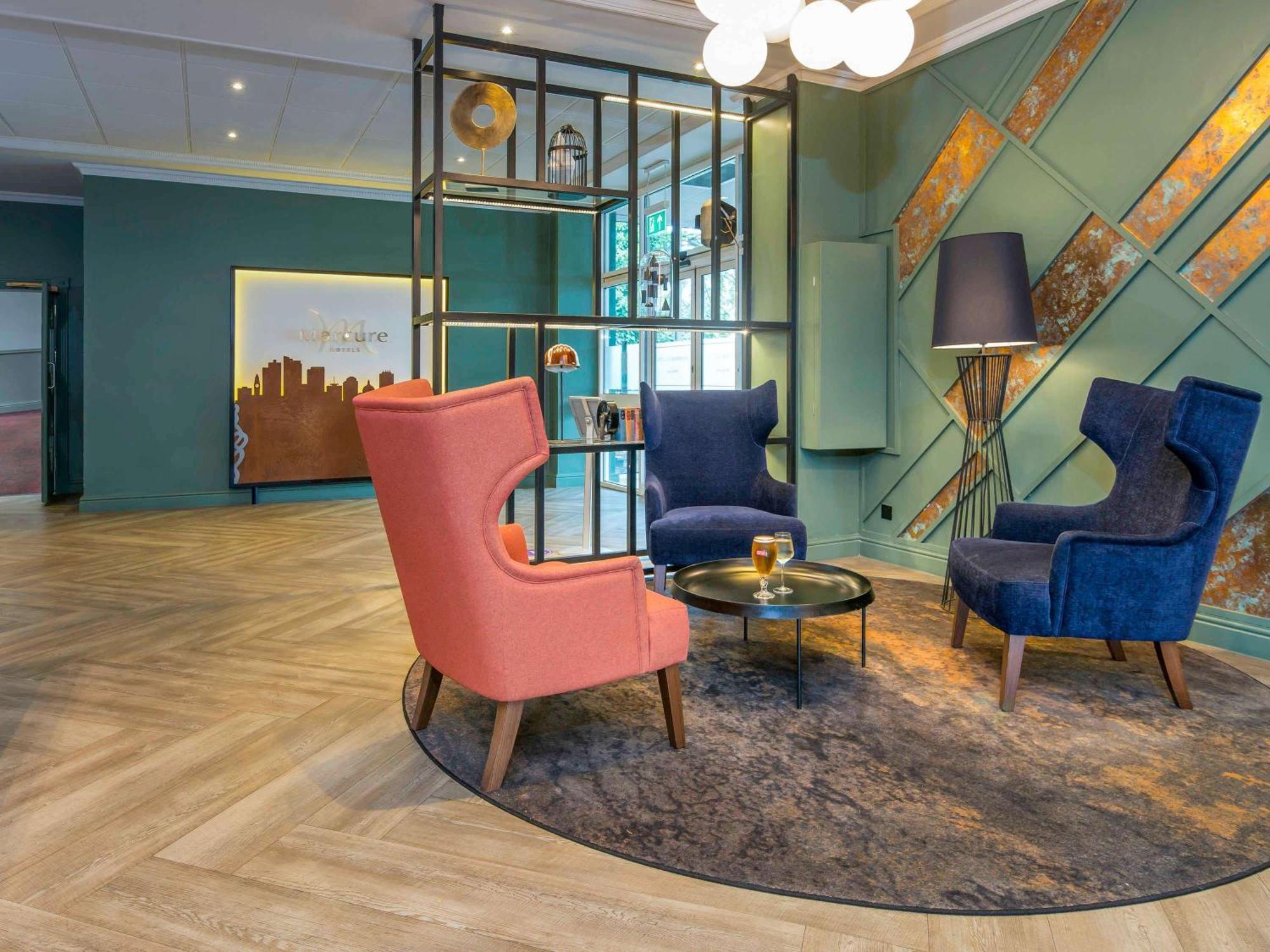 Mercure Cardiff North Hotel Экстерьер фото