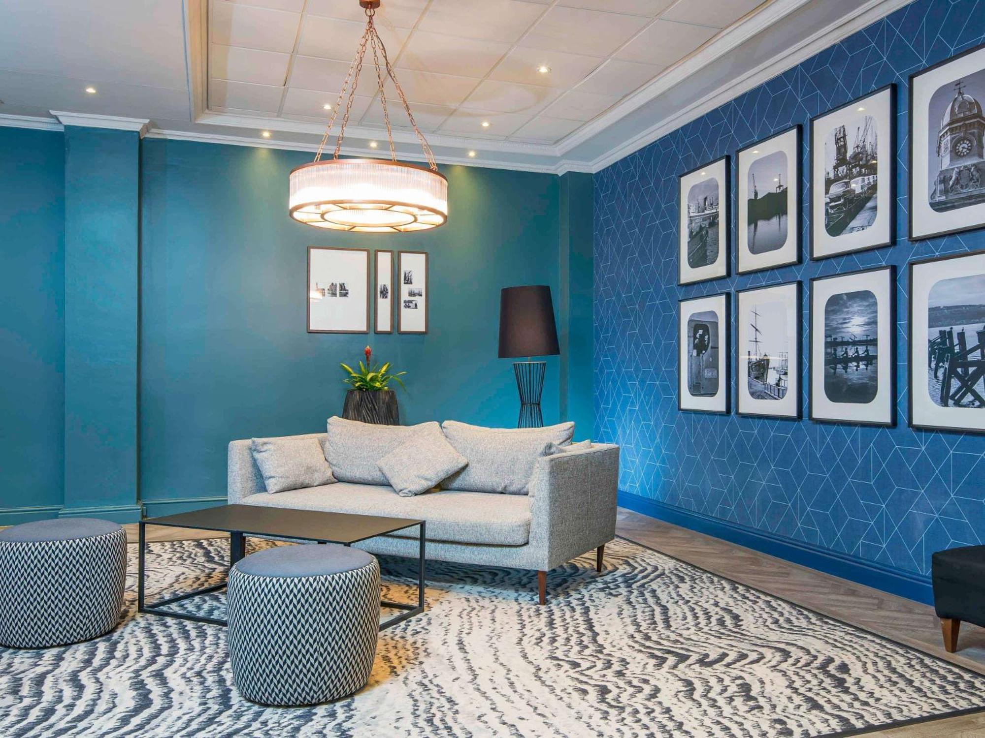 Mercure Cardiff North Hotel Экстерьер фото